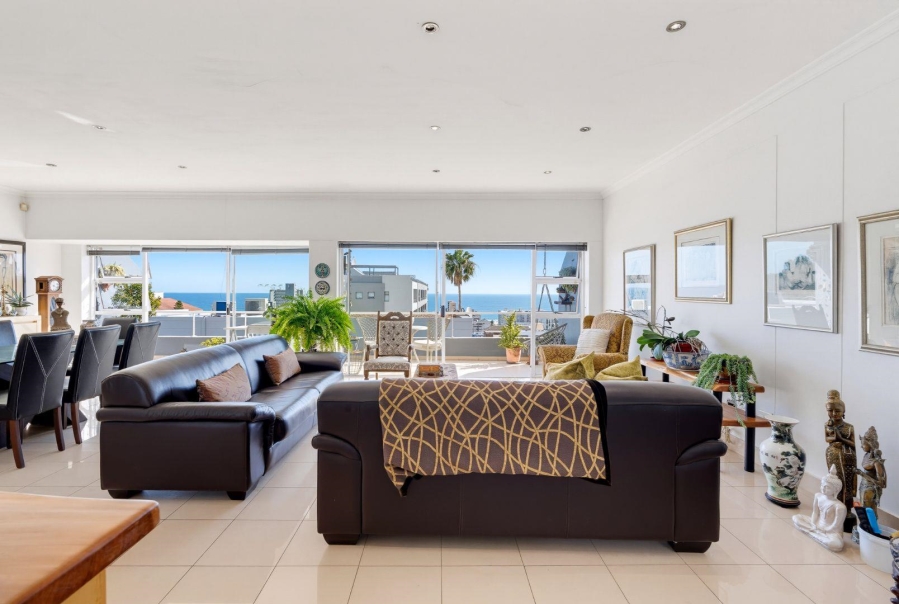 3 Bedroom Property for Sale in Sea Point Western Cape